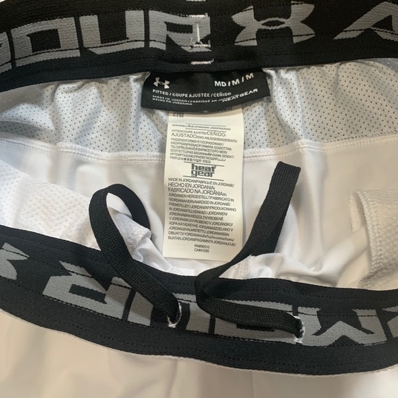 Under Armour short - Picture 2 of 2